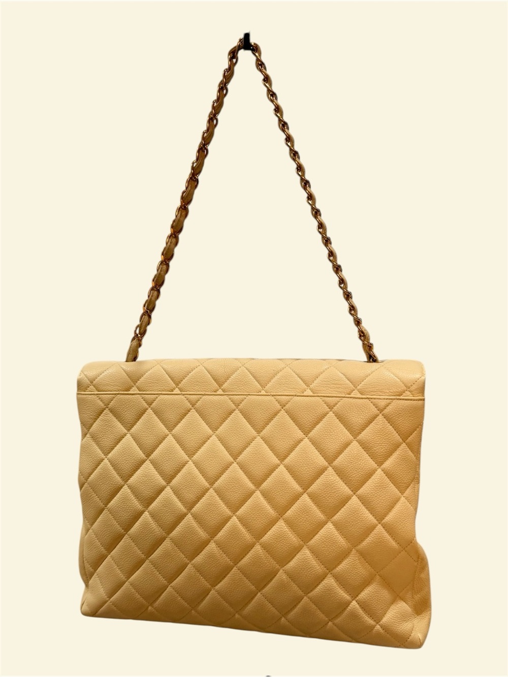 CHANEL Quilted Shoulder Bag in Pale Yellow with Gold Chain - Picture 2 of 10